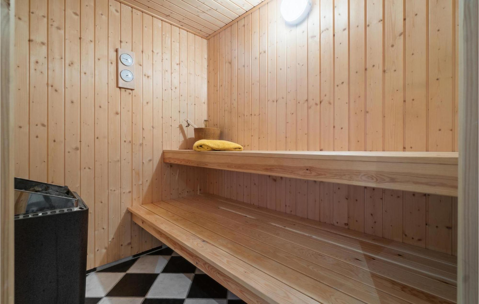 Amazing Home In Hasle With Wifi Eksteriør bilde
